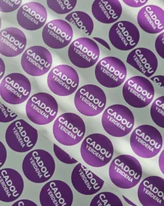 sticker personalizat cadouri